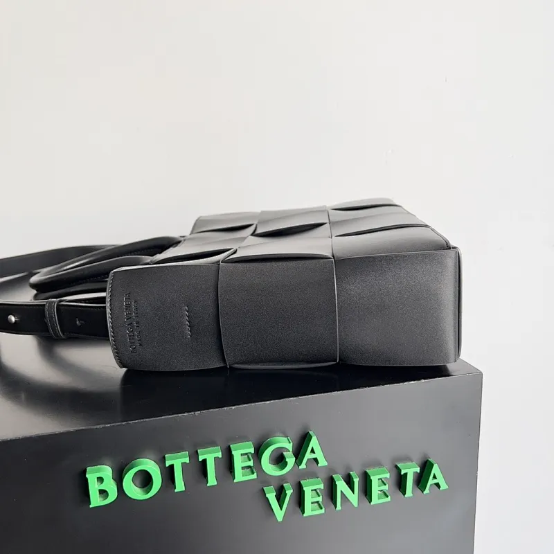 All categories 💚 Top version men’s bags 💚 BV 2026 official website new BV briefcase